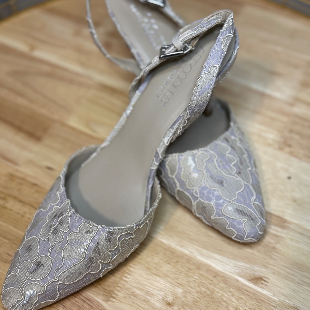 Aerosoles Women's Heels Tan Lace Pointed Toe Ankle Strap Pumps Size 10